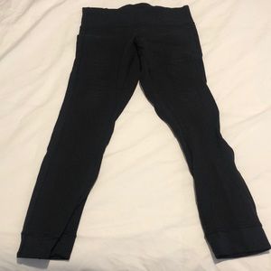 SOLD- Black cropped lululemon leggings